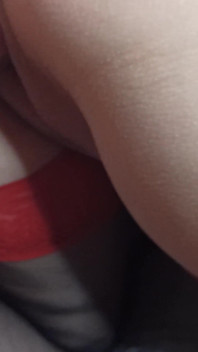 น้ำเงี่ยนไหลย้อยจากหีเปียกของแม่บ้าน