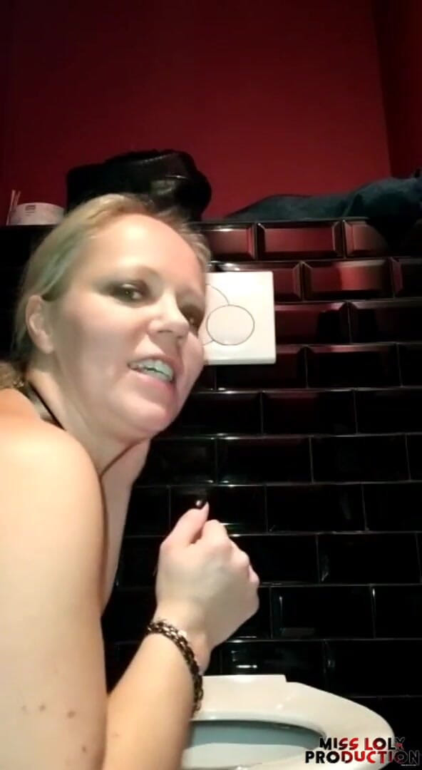 Street porn reality: Pissing Break 06