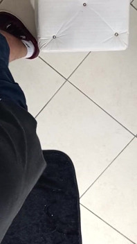 Sexo inesperado en la sala de espera con un extraño