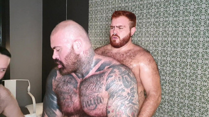 ScruffyStocky: Beefy Bears Dörtlü Seks