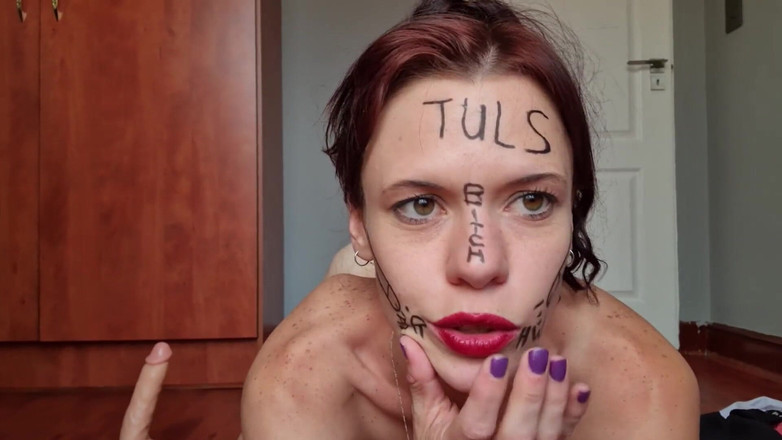 domslutfucker: Pelacur kurus menampar pepek dan pantatnya semasa meremehkan dirinya dengan...