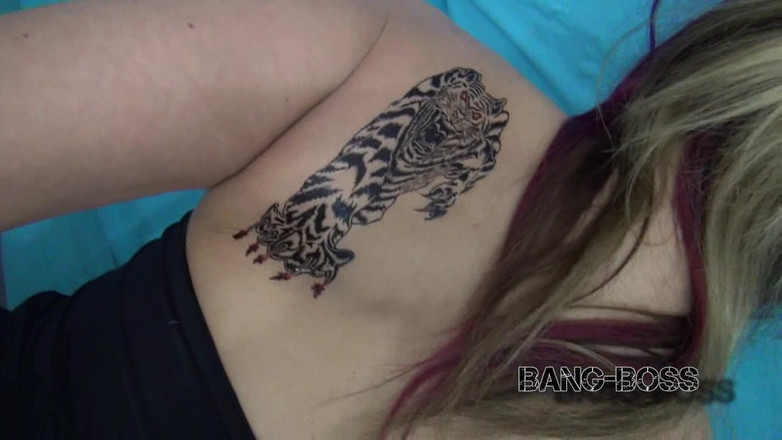 Bang-Boss: Perempuan jalang muda dinyahbunga dubur