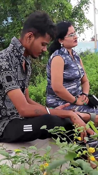インドの未知の男子大生とのバービセックス!デジホットセックス