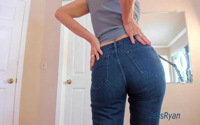 JessRyan: पैरों की पूजा पैरों से चुदाई और लंड चुसाई