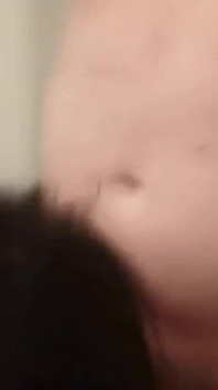 Eu como essa puta francesa porque ela precisa de dinheiro para pagar c