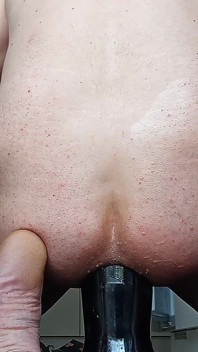 큰 병에 대한 충동 때문에 완전히 열려 있었어요