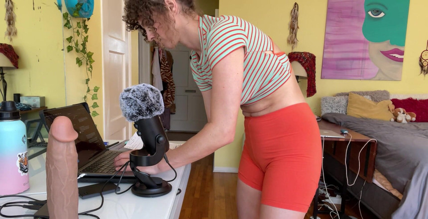 VibeWithMommy: JOI - Nota vocale Dominazione femminile con mamma enorme cazzo da 12...