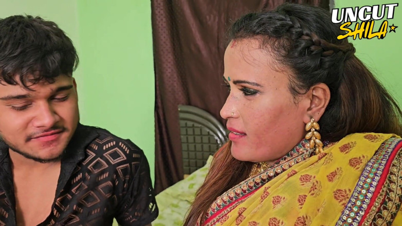 Uncut Shila: Yeni evli, hintli çift balayında aşırı vahşi ve edepsiz sevişiyor Hintçe...