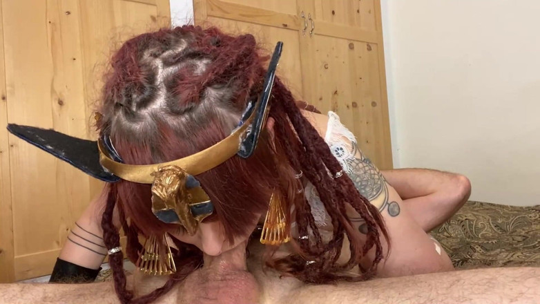 Olivia Jarden: Анхиха порно: мем-вибратор, длинный член сосет до глотки