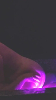 Sex romantic aniversar în balcon în aer liber hot tub spa a unui japonez Love Hotel Penthouse în Tokyo