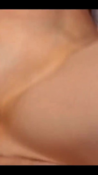 Je ne vais pas manquer un jeu de chatte aussi sexy