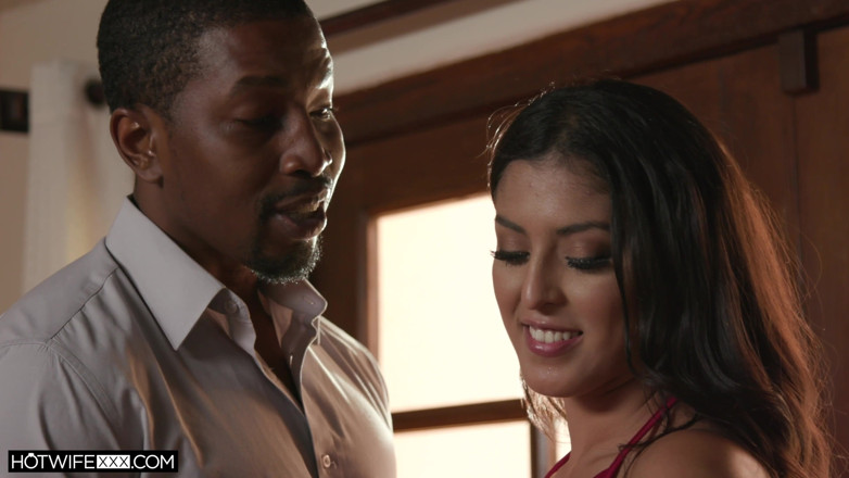 New Sensations: Sophia thích cưỡi bò đực của cô ấy