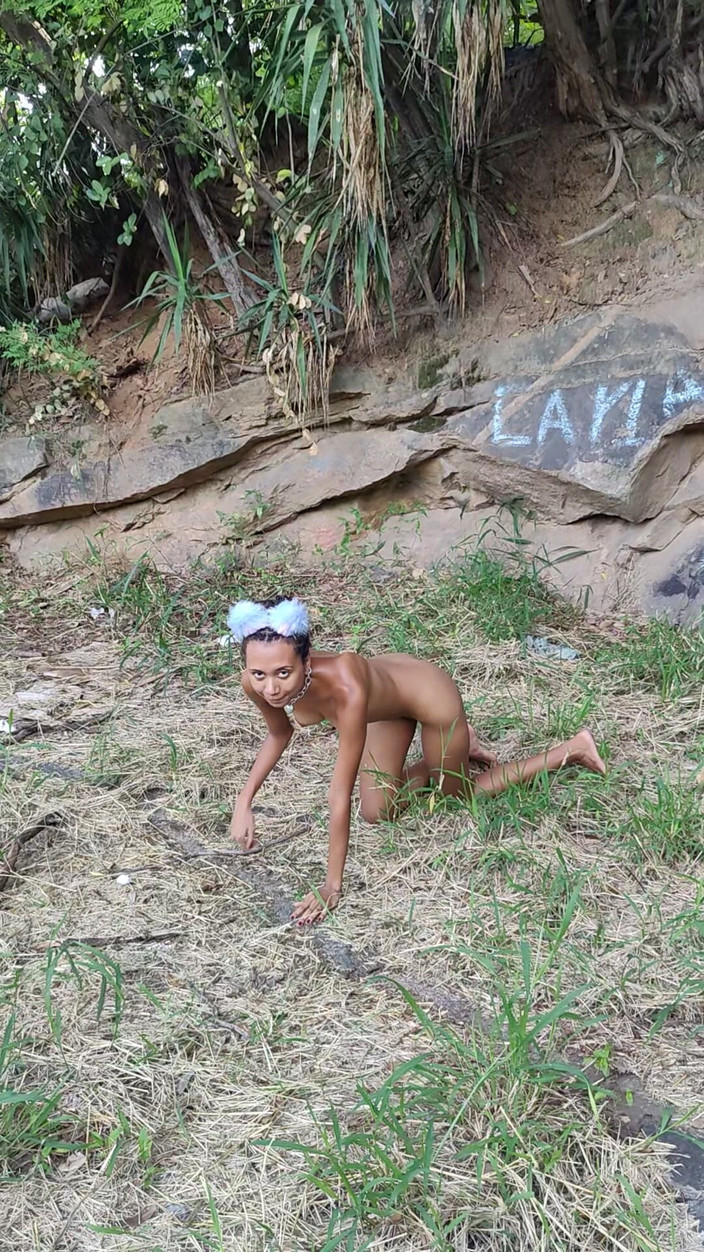 Lily Slav: Jít na procházku v lese jako štěně