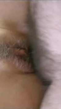 Sexy brunette nauwelijks geneukt door een gemaskerde man