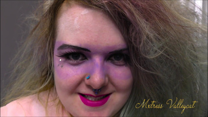 Mxtress Valleycat: Get me something pretty for my face