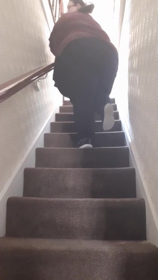 SSBBWLadyBrads: Diosa de la escalera