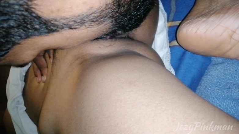 J kodi: Asiatiska heta par XXX video i sovrummet