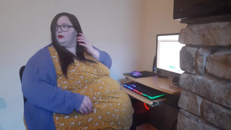 SSBBWLadyBrads: Ssbbw sekreter işte patronu tarafından aşağılanıyor - fantezi