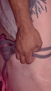 Vše zabaleno - Trans Cock bondage