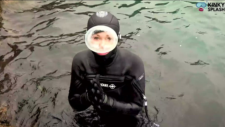 UKCuteGirl Lucy Lauren: Mengusik dengan dive - mengusap ke mata bawah air saya