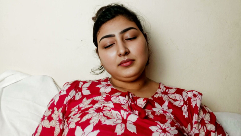 Nadiyabd: Rosto completo bangla falando e contando histórias de sexo - real...