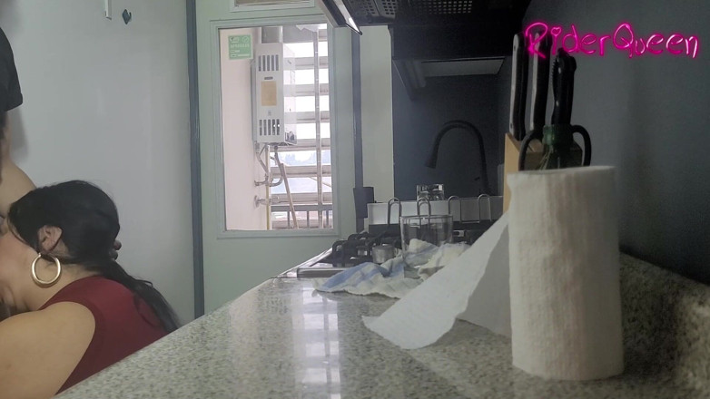 Riderqueen: Stepmon i kök - video för fans - BBW styvmamma MILF styvson