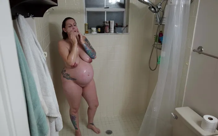 Kelly Payne: 9 Months Pregnant Shower