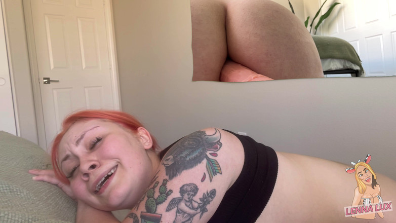 Lenna Lux: Latihan seks anal sama mesin seks