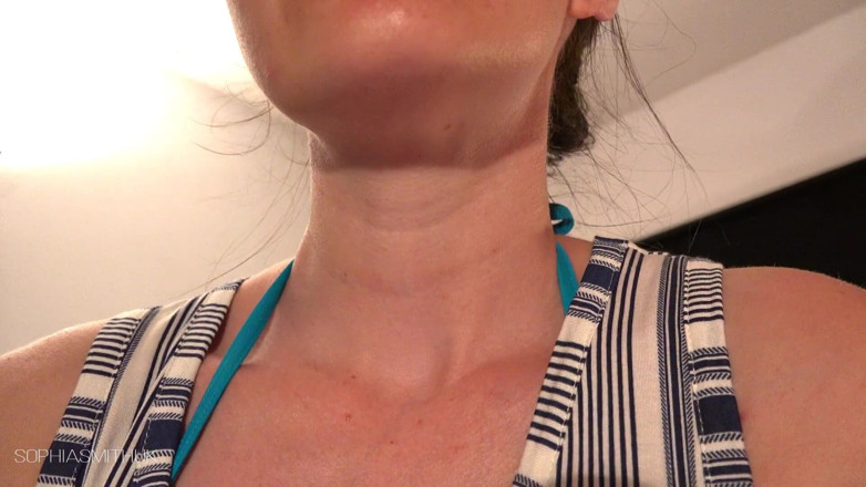 SophiaSmithUK: mere phlip phlop ke lie aapka land viry nikaalta hai