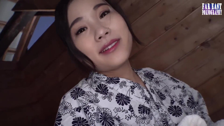 Far East pornography: Nu nip stroll onde olhos lotados acendem um pico quente...