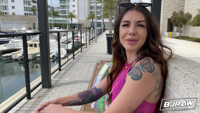 BJ Raw: Bjraw Brenna Mckenna ist ein gutes, böses mädchen