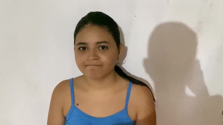 Yohamedi: A vizinha fode o marido da amiga