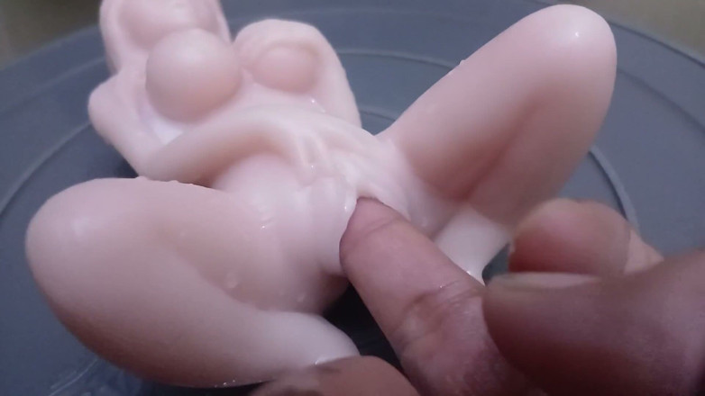 LunaDesire: Fingerspiele mit sexy puppen