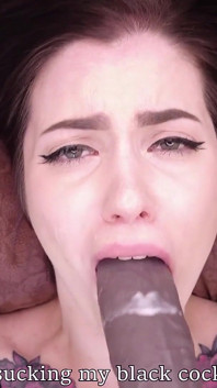 Chica blanca necesita chupar bbc para trabajar con el efectivo que su novio le debe