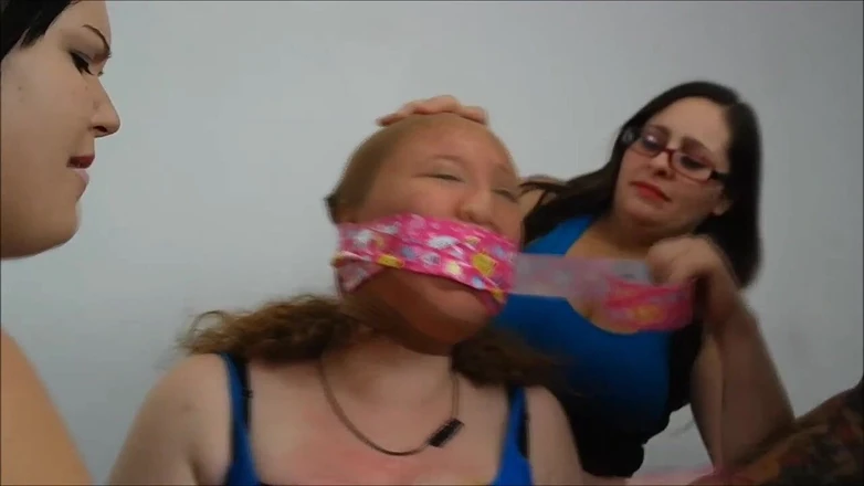 Selfgags classic: Порочне знущання з кляпом - раунд 3: Syoja on Kailey!