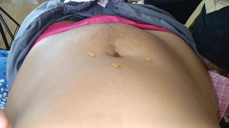 Ilakkiya: Sexy studentka