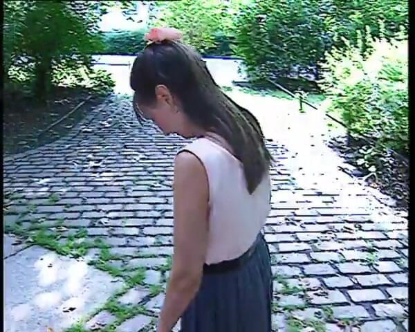 YOUR FIRST PORN: Schuechterne Trixi Bereit Auf Alles - tímida Trixi lista para cualquier...