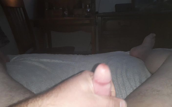 kinkylittledickie: Кончаю дважды с мастурбацией