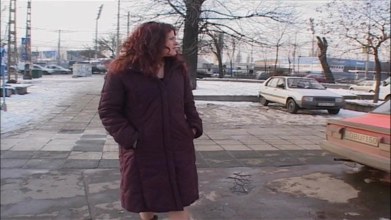 Piss Lover: Une Exhibitionniste Blanche Exhibe Sa Chatte Et Son Cul En...