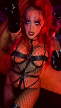 Seksi succubus direk dansı