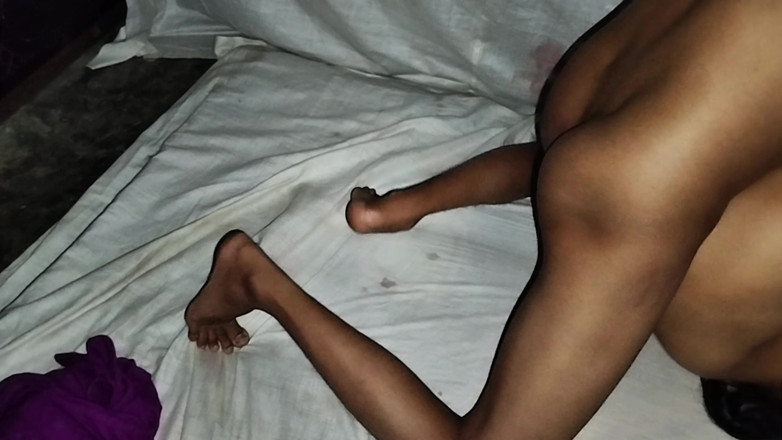 Hot Sudipa: 18letá krásná sexy bengálská nevlastní sestra, bojí se být sama,...