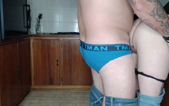 Bigjoefuckalott: Bersenang-senang di kitche
