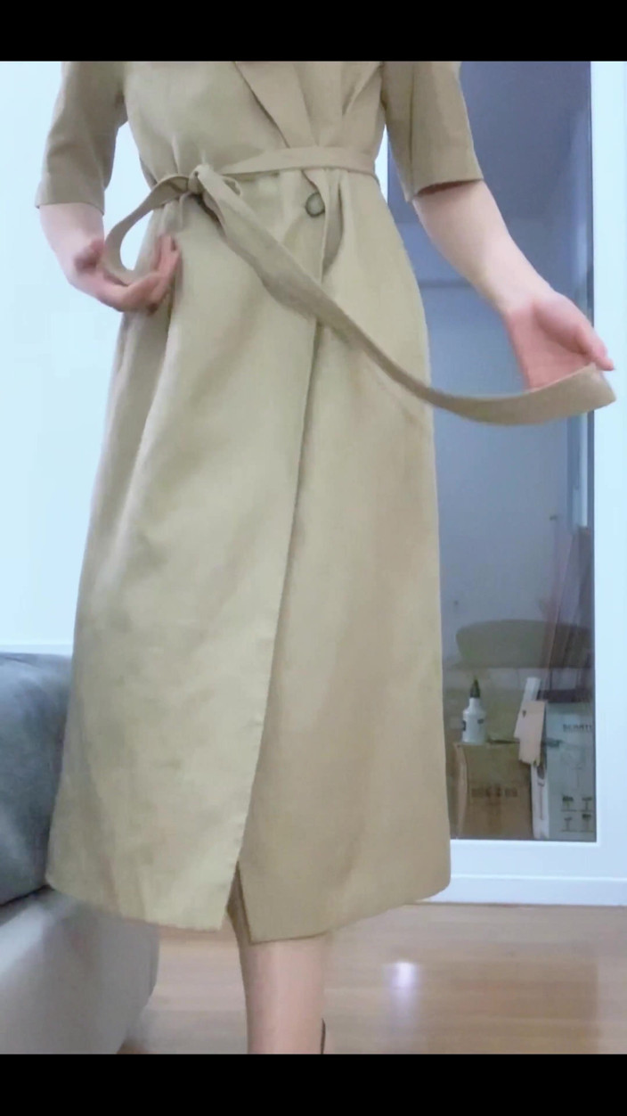 sisfetish: Baise ta chatte sur des bas en soie