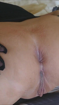 Jeu Anal Écarté Et Baise Avec Les Doigts Avec Jeu De Chatte En Gros Plan