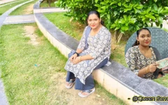 Vysokoškolačka Priya se připravuje na celou noc v 1000