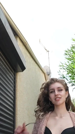 Bigdaddy films: Clip1 Selinah (court)