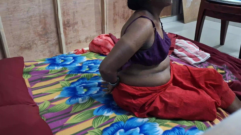 Desi palace: Indická bhabhi má sex se svým manželem