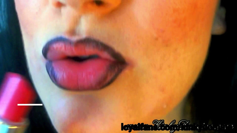 KinkyDomina: Black Lipliner sangat seksi