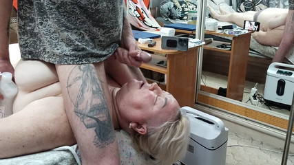 Zona901: Honím si ptáka, abych nakrmil svou přítelkyni horkým spermatem