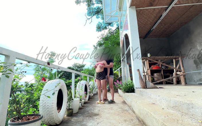 AshleyLevi: Tonåring Pinay utomhus sex- Video utomhus